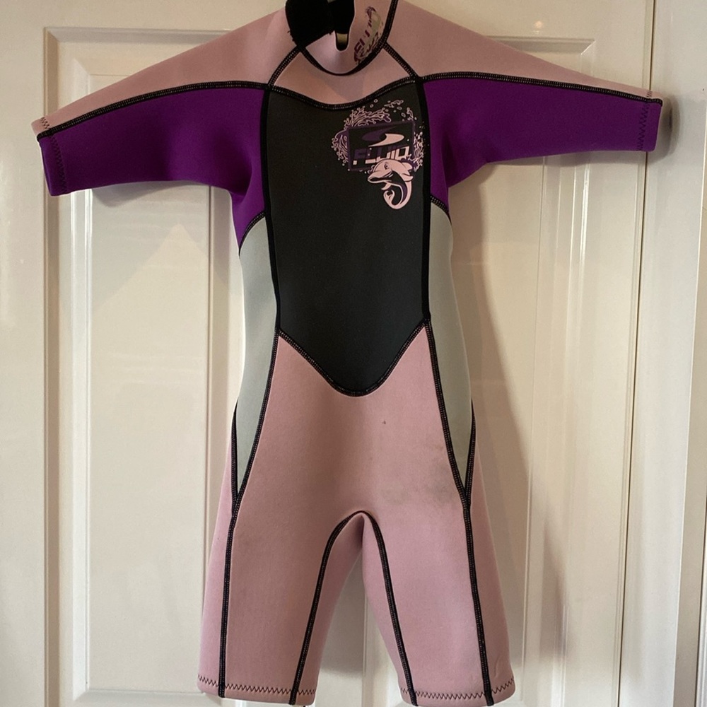 Fluid Girl’s wet suit lavender and purple size 6